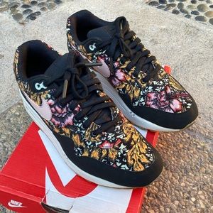 Nike Floral Air Max 1